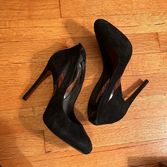 Schutz black suede cutout round toe platform pump size 8  - 4.5in heels - Picture 5 of 8